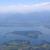 Blick nach Süden von der Nordseite des Chiemsee mit Fraueninsel, Krautinsel und Herreninsel im Vordergrund.